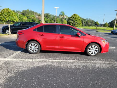 Used 2020 Toyota Corolla LE FWD image 8