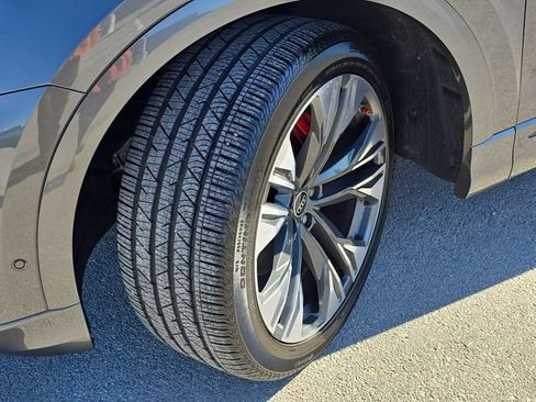 Used 2025 Audi Q8 Premium Plus image 33