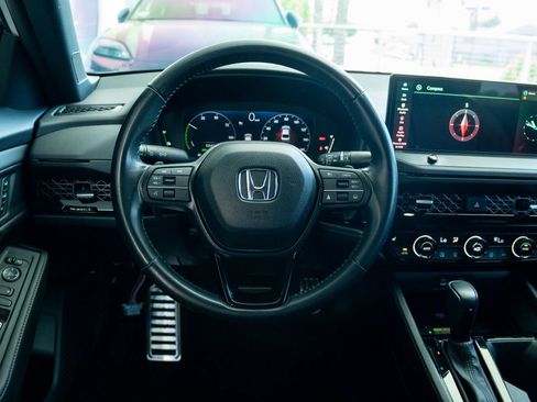 Used 2025 Honda Accord Sport image 13