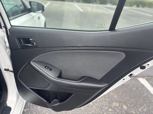 Used 2015 Kia Optima LX FWD image 20