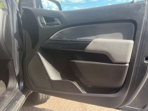 Used 2017 Chevrolet Colorado W/T w/ WT Convenience Package AWD/4WD image 27