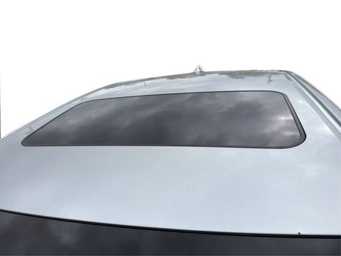 Used 2018 Toyota Avalon Limited image 13