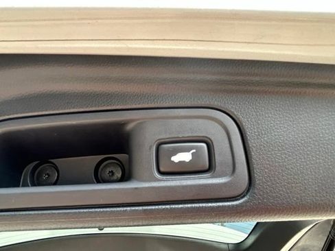 Used 2021 Honda Pilot Touring image 23