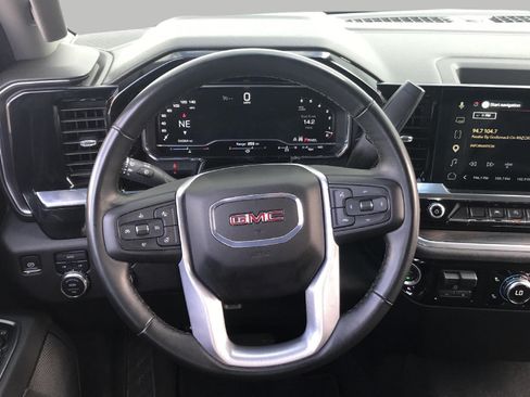 Used 2025 GMC Sierra 1500 SLT AWD/4WD image 2