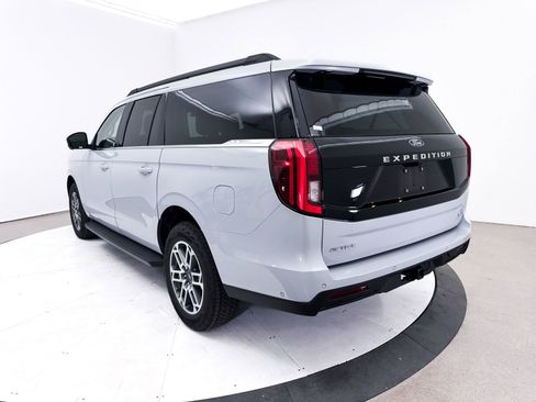 Used 2025 Ford Expedition Max Active AWD/4WD image 17