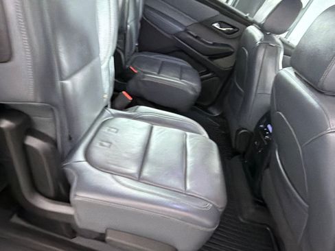 Used 2018 Chevrolet Traverse LT FWD image 23