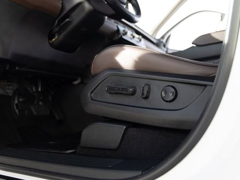 Used 2024 Honda Pilot Elite image 9