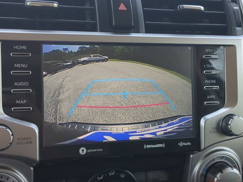 Used 2020 Toyota 4Runner SR5 Premium w/ Moonroof Package RWD image 19