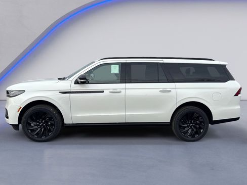 New 2025 Lincoln Navigator L Reserve w/ Jet Appearance Package image 12