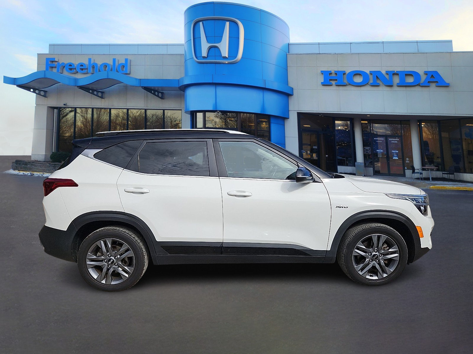 Used 2021 Kia Seltos S AWD/4WD image 7