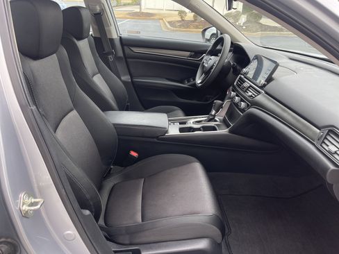 Certified 2018 Honda Accord LX image 31