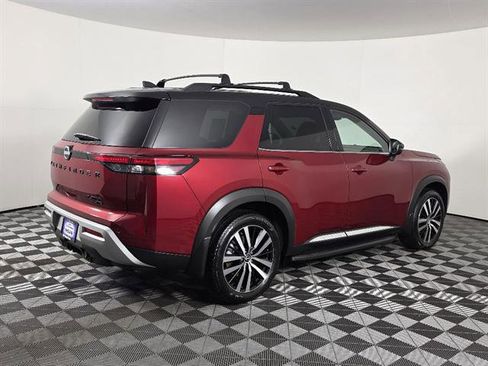 Used 2024 Nissan Pathfinder Platinum w/ Lighting Package (N93) image 3