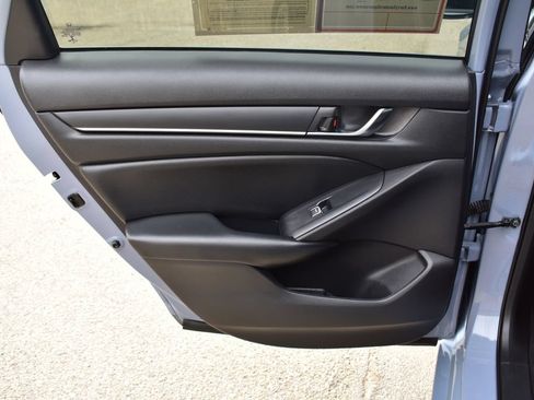 Used 2022 Honda Accord Sport image 19