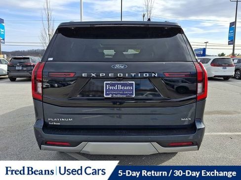 Used 2025 Ford Expedition Max Platinum w/ Driver's Package image 11