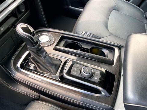 Used 2024 INFINITI QX80 Luxe RWD image 17