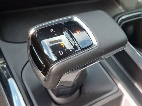 Used 2024 Chevrolet Silverado 1500 ZR2 image 14