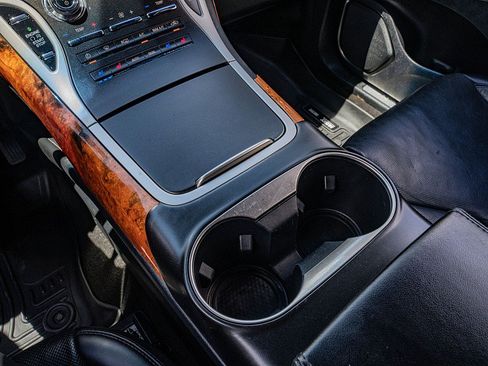 Used 2020 Lincoln Nautilus Reserve FWD image 27