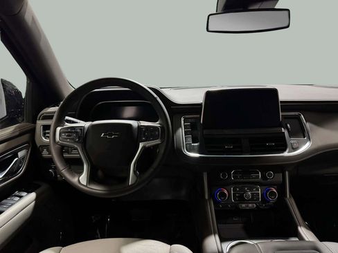 Used 2023 Chevrolet Suburban Z71 w/ Luxury Package image 22