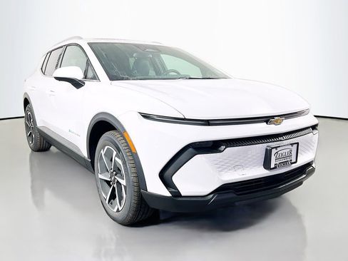 New 2026 Chevrolet Equinox EV LT w/ LPO, All-Weather Mat Package image 3