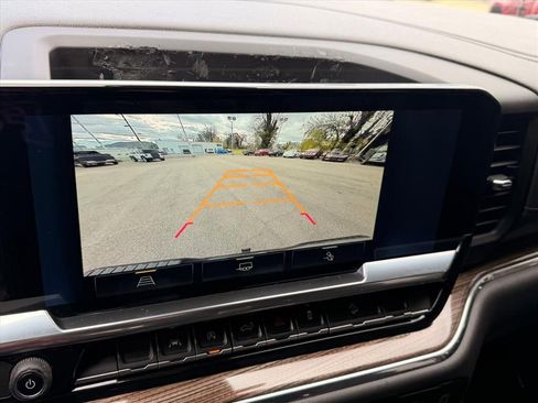 Used 2024 Chevrolet Silverado 1500 LT Trail Boss w/ Convenience Package II image 27