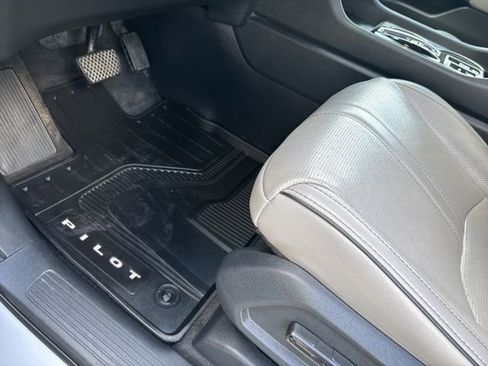 Used 2023 Honda Pilot Elite image 27