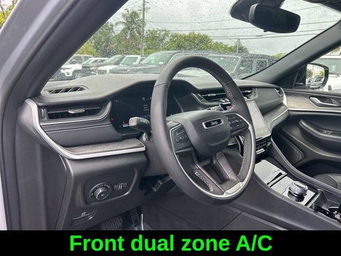 Certified 2024 Jeep Grand Cherokee Limited w/ Black Appearance Package RWD image 12