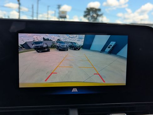 Used 2024 Chevrolet Trax ACTIV w/ Driver Confidence Package FWD image 16