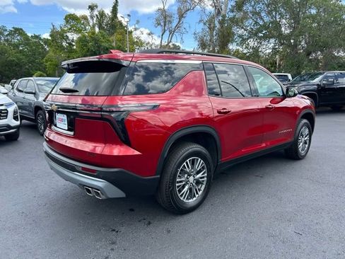 Used 2025 Chevrolet Traverse LT AWD/4WD image 6