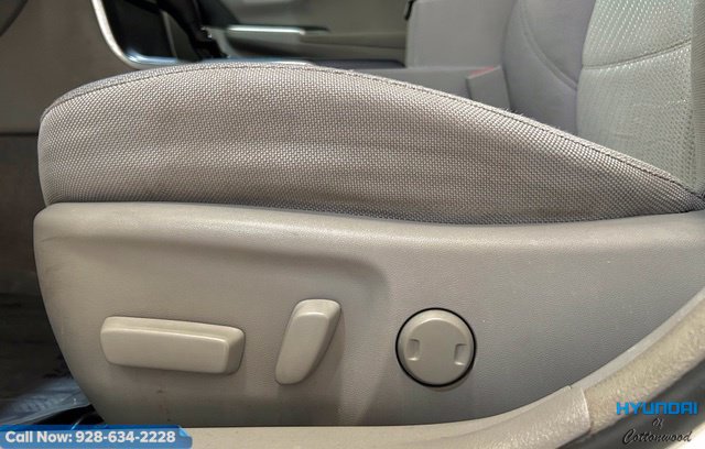 Used 2017 Toyota Camry LE FWD image 19