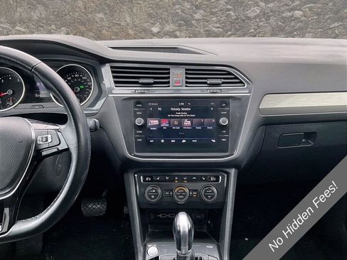 Used 2018 Volkswagen Tiguan SE AWD/4WD image 5