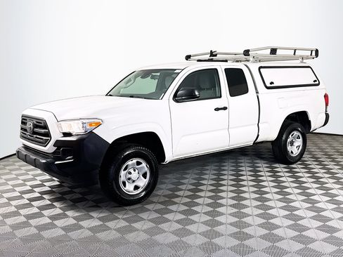 Used 2019 Toyota Tacoma SR RWD image 4