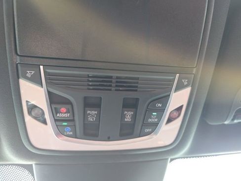 Used 2022 Acura MDX A-Spec image 21