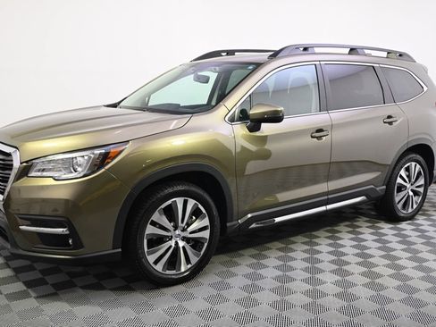 Used 2022 Subaru Ascent Limited w/ Technology Package AWD/4WD image 2