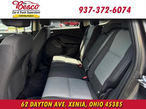 Used 2017 Ford Escape SE AWD/4WD image 9