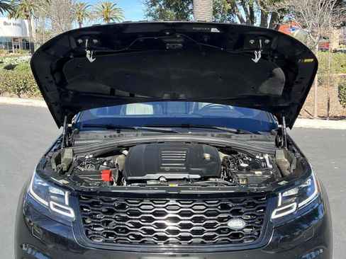 Used 2018 Land Rover Range Rover Velar R-Dynamic SE image 26