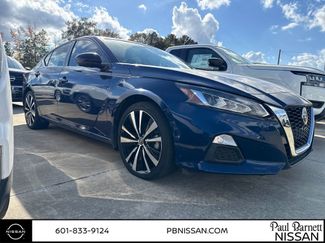 Used 2021 Nissan Altima 2.5 SR video 3