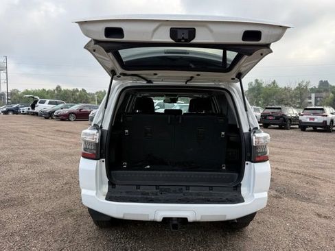 Used 2023 Toyota 4Runner SR5 Premium w/ Moonroof Package AWD/4WD image 17