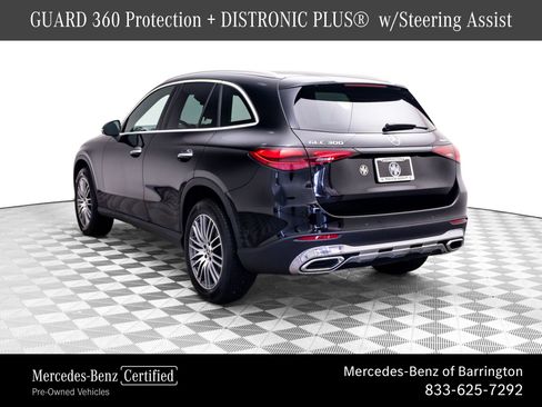 Used 2023 Mercedes-Benz GLC 300 4MATIC image 3
