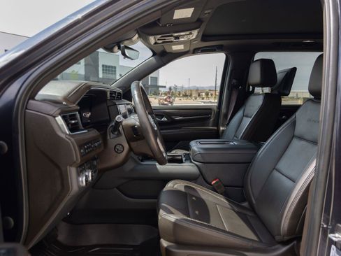 Used 2023 GMC Yukon Denali w/ Denali Reserve Package AWD/4WD image 15
