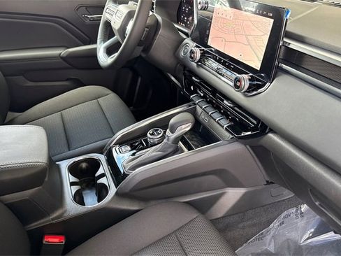 New 2025 GMC Canyon Elevation w/ Convenience Package image 17