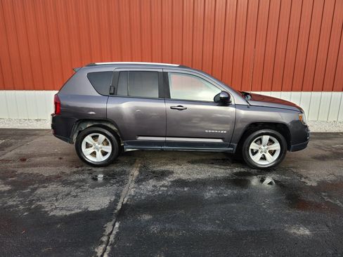 Used 2015 Jeep Compass High Altitude image 9