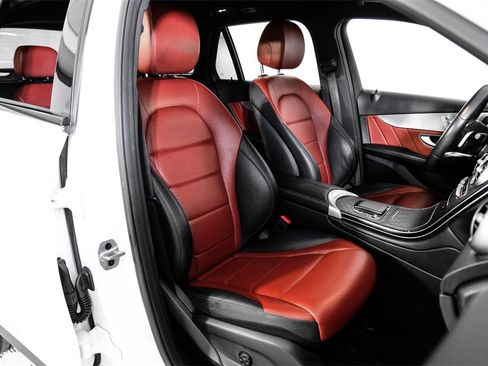 Used 2022 Mercedes-Benz GLC 300 w/ AMG Line image 37