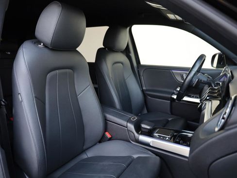 Used 2023 Mercedes-Benz EQB 300 4MATIC w/ Exclusive Package image 24