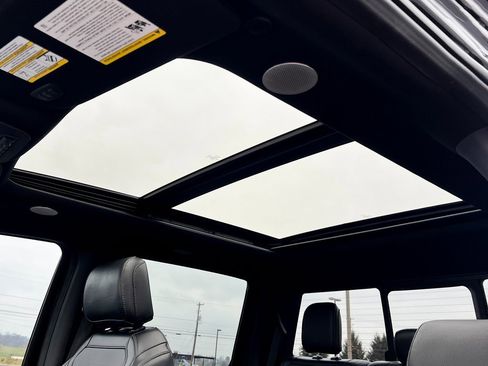 Used 2023 Ford F150 Raptor w/ Raptor Carbon Fibre Package image 7