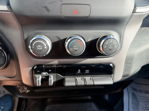 Used 2024 RAM 2500 Tradesman w/ Chrome Appearance Group image 15