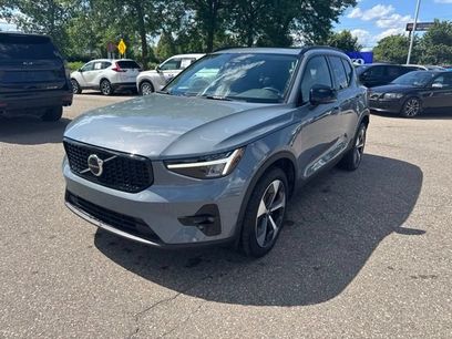 Used 2023 Volvo XC40 B5 Plus w/ Driver Assist Package
