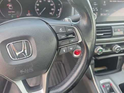 Used 2020 Honda Accord Touring image 15