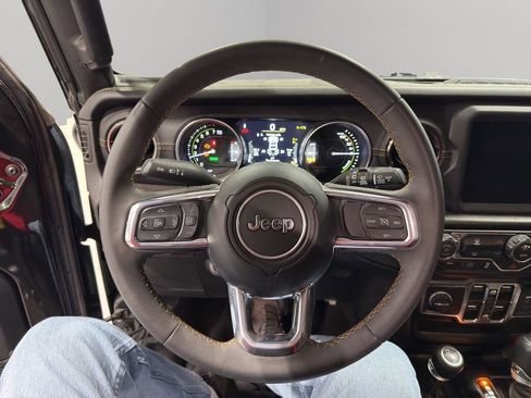 Used 2023 Jeep Wrangler Unlimited Sahara image 20