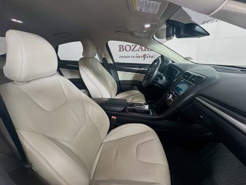 Used 2018 Ford Fusion Titanium image 32
