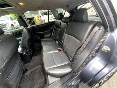Used 2016 Subaru Outback 2.5i Limited AWD/4WD image 22